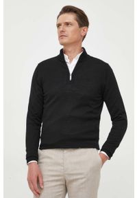 Calvin Klein sweter wełniany męski kolor czarny lekki z golferm. Typ kołnierza: golf. Kolor: czarny. Materiał: wełna. Długość rękawa: długi rękaw. Długość: krótkie