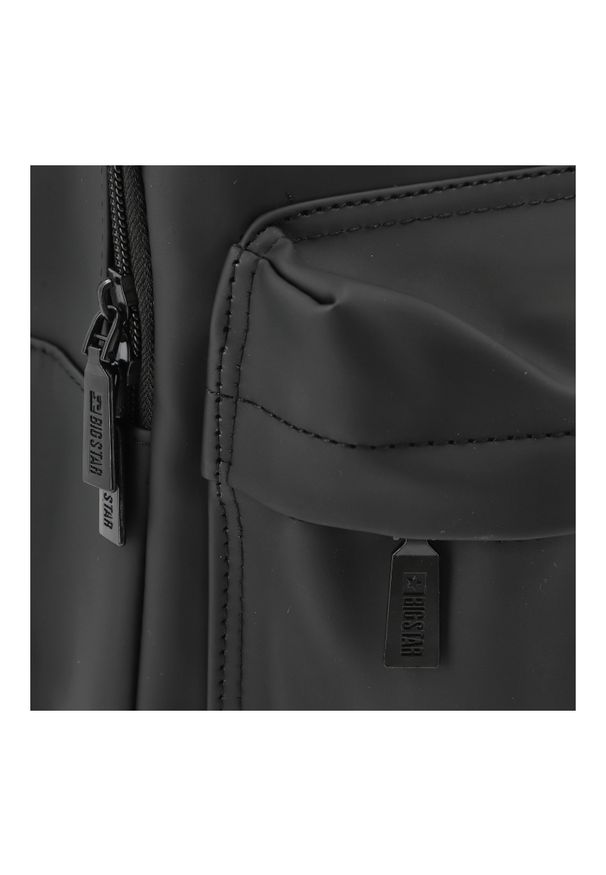 Big-Star - Czarny Plecak Damski Ze Złotym Napisem Big Star. Kolor: czarny. Materiał: materiał. Wzór: napisy. Styl: sportowy, casual, elegancki