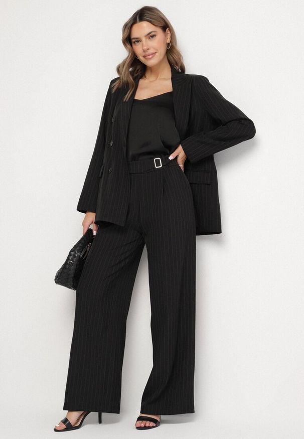 Born2be - Czarne Garniturowe Spodnie Szerokie z Wiskozą i Paskiem Ellifira. Okazja: na co dzień, na spotkanie biznesowe. Kolor: czarny. Materiał: wiskoza. Styl: casual, elegancki, biznesowy