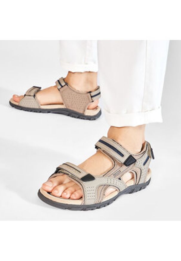 Geox Sandały U S.Strada D U8224D 050AU C0829 Brązowy. Kolor: brązowy. Materiał: skóra