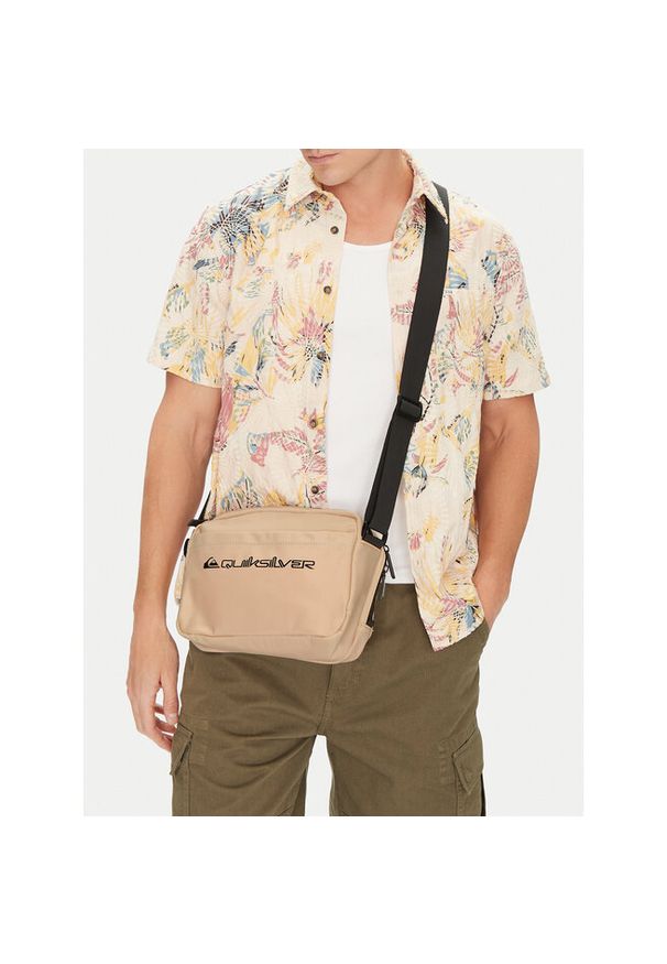 Saszetka Quiksilver. Kolor: beżowy