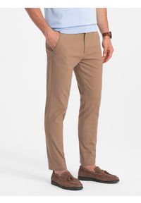 Ombre Clothing - Spodnie męskie chino SLIM FIT - jasnobrązowe V2 - Rozmiar: L. Kolor: brązowy. Materiał: bawełna #9