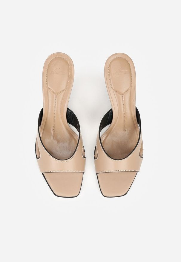 Renee - Ciemnobeżowe Klapki na Szpilce z Wycięciami po Bokach Amaliliphis. Okazja: na co dzień. Kolor: beżowy. Sezon: lato. Obcas: na szpilce. Styl: casual, elegancki