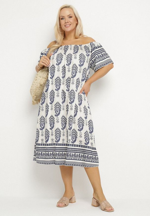 Born2be - Niebieska Wiskozowa Sukienka ze Wzorem Boho Ellivra. Okazja: na co dzień. Kolor: niebieski. Materiał: wiskoza. Wzór: aplikacja. Styl: boho
