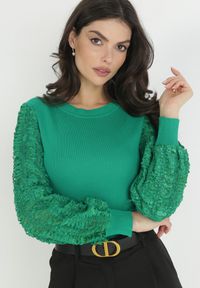 Born2be - Zielony Sweter z Bufiastym Ażurowym Rękawem Cayemi. Kolor: zielony. Materiał: materiał. Wzór: ażurowy. Sezon: zima