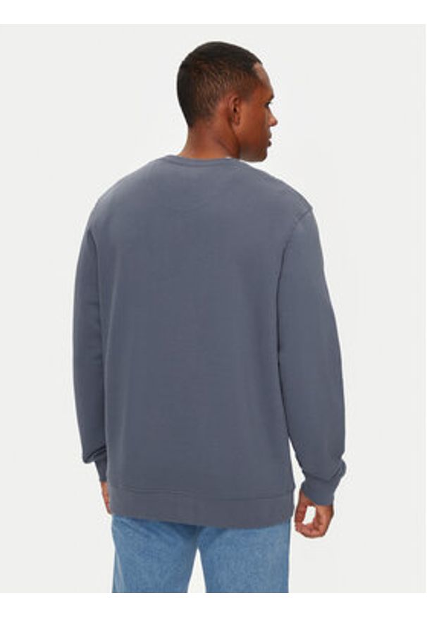 Wrangler Bluza Sign Off 112357335 Niebieski Regular Fit. Kolor: niebieski. Materiał: bawełna