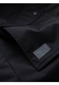 Ombre Clothing - Długa kurtka męska parka z kożuszkiem – czarna V4. Typ kołnierza: kaptur. Kolor: czarny. Materiał: guma, wełna, poliester, materiał, syntetyk. Długość: długie. Wzór: aplikacja. Styl: klasyczny #3