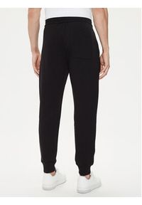 Calvin Klein Jeans Spodnie dresowe Embro J30J326033 Czarny Regular Fit. Kolor: czarny. Materiał: bawełna #4