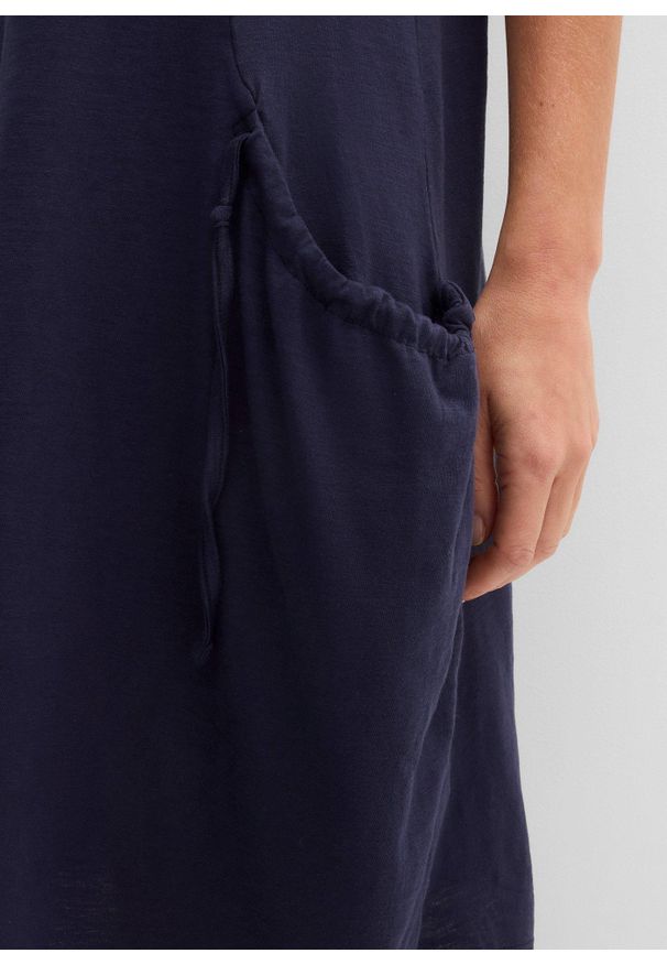 bonprix - Sukienka z bawełnianego dżerseju z kieszeniami. Kolor: niebieski. Materiał: jersey, bawełna. Długość rękawa: bez rękawów