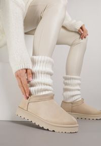 Renee - Beżowe Niskie Śniegowce o Wsuwanym Fasonie Alodra. Okazja: na co dzień. Kolor: beżowy. Materiał: jeans, puch. Styl: casual, elegancki #5