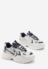 Renee - Biało-Niebieskie Sneakersy z Przeszyciami i Wstawkami z Metalicznej Ekoskóry Tineal. Kolor: biały