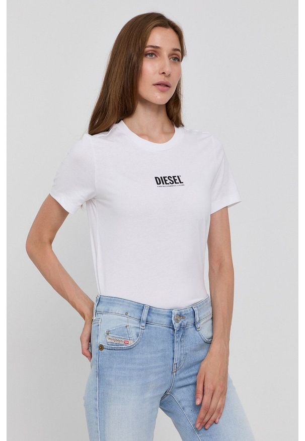 Diesel T-shirt bawełniany kolor biały. Okazja: na co dzień. Kolor: biały. Materiał: bawełna. Wzór: nadruk. Styl: casual