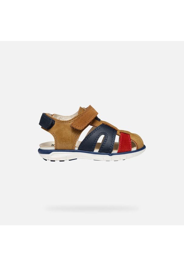 Sandały Geox Model B Sandal Delhi Boy A Kolor Brązowy. Kolor: czerwony, brązowy, wielokolorowy. Materiał: tkanina. Sezon: lato