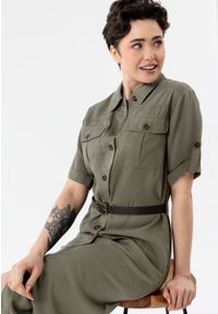 Volcano - Sukienka koszulowa safari G-HANA. Okazja: na co dzień. Typ kołnierza: kolnierz wykładany. Materiał: lyocell, materiał. Długość rękawa: krótki rękaw. Sezon: wiosna, lato. Typ sukienki: koszulowe. Styl: casual, elegancki, klasyczny #1