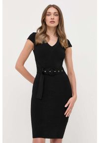 Marciano Guess sukienka kolor czarny mini dopasowana. Kolor: czarny. Materiał: dzianina, prążkowany. Długość rękawa: krótki rękaw. Typ sukienki: dopasowane. Długość: mini #4