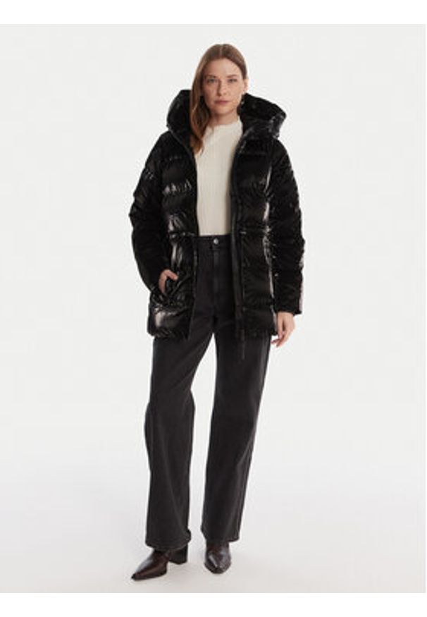 DKNY Kurtka zimowa DLEMPS63 Czarny Regular Fit. Kolor: czarny. Materiał: syntetyk. Sezon: zima