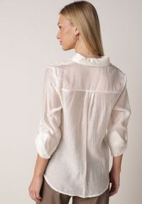 Born2be - Jasnobeżowa Transparentna Koszula Ozdobiona Cyrkoniami Clymadia. Okazja: na co dzień. Kolor: beżowy. Materiał: jeans. Wzór: aplikacja. Styl: casual, klasyczny #5