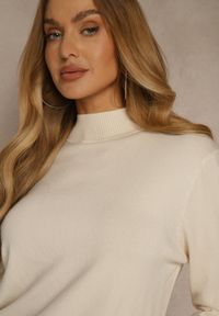 Renee - Jasnobeżowy Casualowy Sweter z Półgolfem w Minimalistycznym Stylu Seorienne. Okazja: na co dzień. Kolor: beżowy. Długość: długie. Styl: casual #4