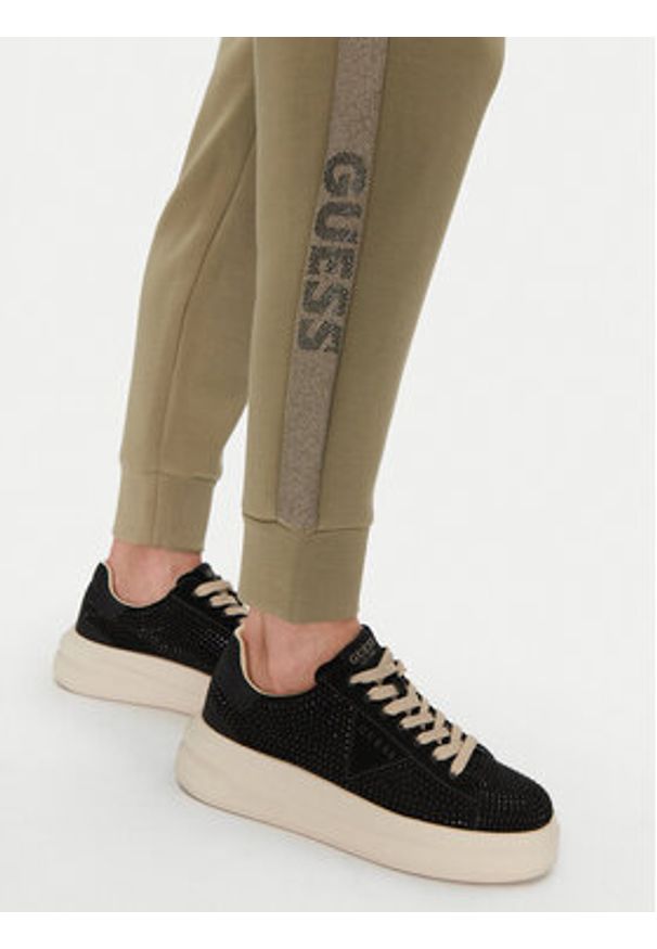 Guess Spodnie dresowe W5RB00 KBYE2 Zielony Regular Fit. Kolor: zielony. Materiał: syntetyk