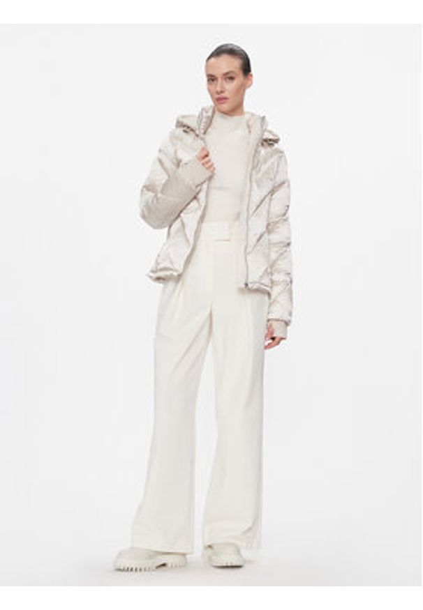 Calvin Klein Kurtka zimowa K20K207068 Biały Regular Fit. Kolor: biały. Materiał: syntetyk. Sezon: zima