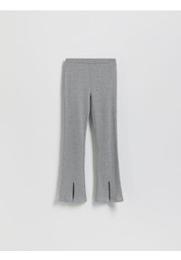 Reserved - Spodnie flare z rozcięciami - jasnoszary. Kolor: szary. Materiał: dzianina, wiskoza #1