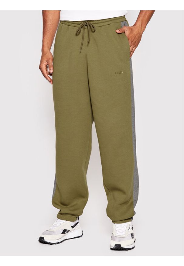 Levi's® Spodnie dresowe A3310-0000 Zielony Regular Fit. Kolor: zielony. Materiał: bawełna, dresówka