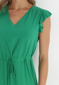Born2be - Zielona Sukienka z Wiskozy Yorgebius. Kolor: zielony. Materiał: wiskoza. Wzór: aplikacja. Typ sukienki: rozkloszowane. Styl: wizytowy, klasyczny. Długość: midi