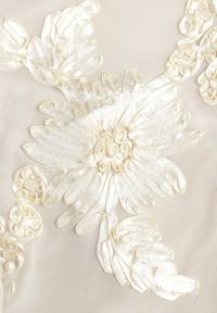 Renee - Beżowa Wieczorowa Sukienka z Siateczki z Gorsetowym Wiązaniem na Plecach Cezenna. Okazja: na co dzień. Typ kołnierza: dekolt gorset. Kolor: beżowy. Wzór: aplikacja, kwiaty. Typ sukienki: gorsetowe. Styl: wizytowy #6