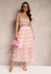 Renee - Różowa Rozkloszowana Spódnica Maxi z Falbankami i Cekinami Noobi. Kolor: różowy. Materiał: materiał. Wzór: aplikacja. Styl: elegancki #3