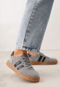 Born2be - Szare Skórzane Sneakersy i Ozdobnymi Paskami Zelisei. Okazja: na co dzień. Zapięcie: pasek. Kolor: szary. Materiał: skóra #1