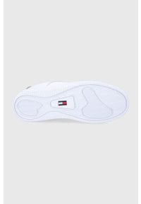Tommy Jeans Buty kolor biały. Nosek buta: okrągły. Zapięcie: sznurówki. Kolor: biały. Materiał: poliester, guma