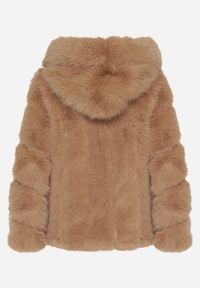 Born2be - Ciemnobeżowa Futrzana Kurtka z Kapturem Daviella. Typ kołnierza: kaptur. Kolor: beżowy. Materiał: futro. Wzór: aplikacja #4
