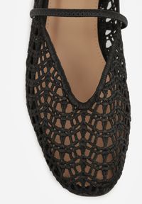 Born2be - Czarne Ażurowe Balerinki z Imitacji Plecionki z Paskiem Naeraea. Okazja: na co dzień. Zapięcie: pasek. Kolor: czarny. Materiał: len. Wzór: ażurowy. Sezon: wiosna, lato. Styl: casual, klasyczny #9