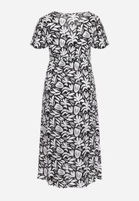 Born2be - Czarno-Biała Kopertowa Sukienka z Wiskozy z Gumką w Pasie i Materiałowym Paskiem Fazemia. Okazja: na co dzień. Kolor: czarny. Materiał: wiskoza, materiał. Długość rękawa: krótki rękaw. Typ sukienki: kopertowe. Styl: casual, elegancki #6