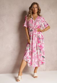 Renee - Różowa Rozkloszowana Sukienka Midi z Wiskozy i Ściągaczem w Talii Idalli. Kolor: różowy. Materiał: wiskoza. Długość: midi #3