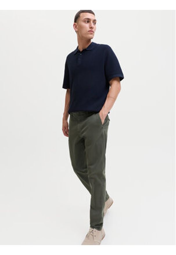 Jack & Jones Chinosy Marco Arthur 12260904 Szary Slim Fit. Kolor: szary. Materiał: bawełna