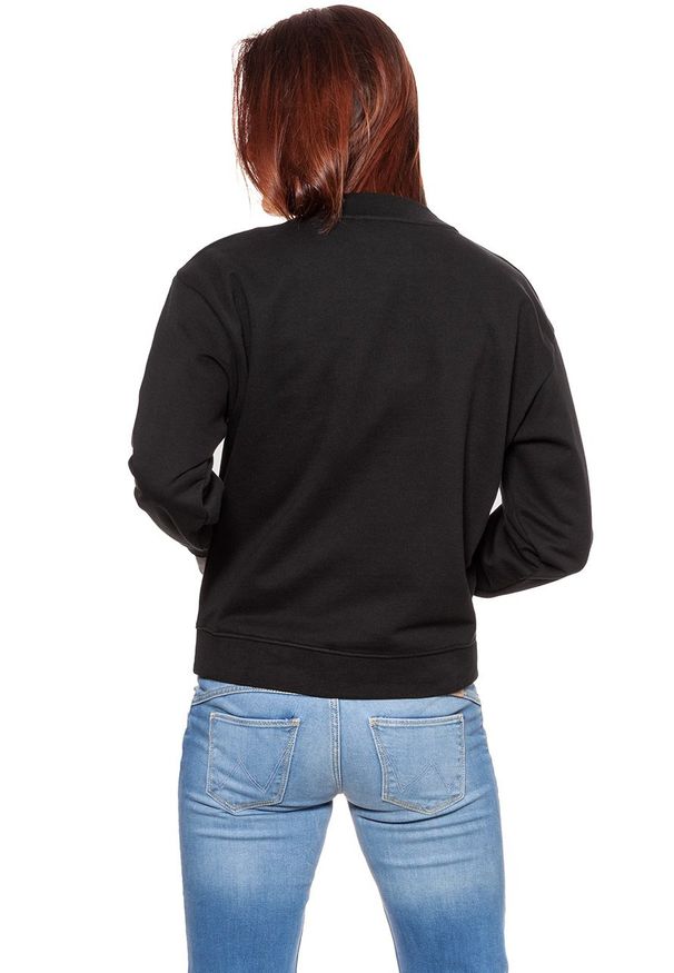 Wrangler - BLUZA WRANGLER RETRO SWEAT FADED BLACK W6085HPV6 112130460. Wzór: nadruk, kolorowy. Styl: retro