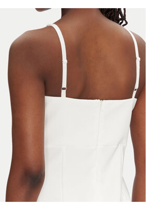 Rinascimento Sukienka koktajlowa CFC0124761003 Écru Regular Fit. Materiał: syntetyk. Styl: wizytowy