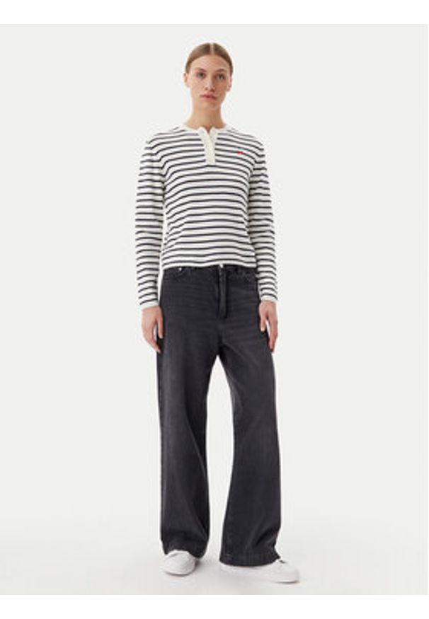 Pieces Sweter Senna 17156406 Écru Regular Fit. Materiał: syntetyk