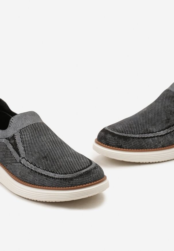 Born2be - Czarne Półbuty z Elastyczną Cholewką w Stylu Mokasynów Draciana. Okazja: na co dzień, na spotkanie biznesowe. Kolor: czarny. Materiał: jeans. Szerokość cholewki: normalna. Obcas: na obcasie. Styl: biznesowy, elegancki, casual. Wysokość obcasa: niski