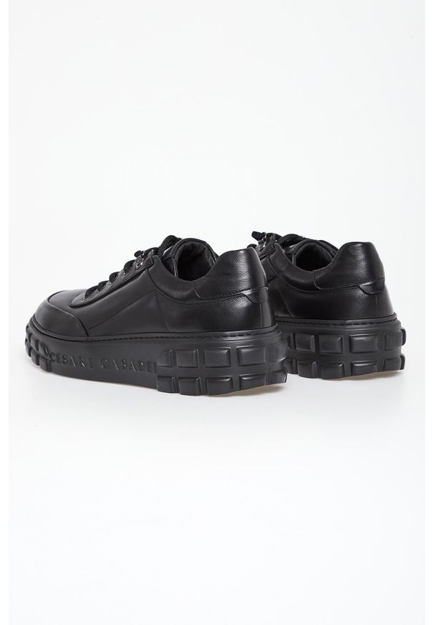 Sneakersy męskie skórzane CESARE CASADEI. Materiał: skóra