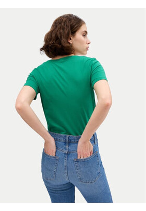 GAP - Gap T-Shirt 740140-50 Zielony Regular Fit. Kolor: zielony. Materiał: bawełna