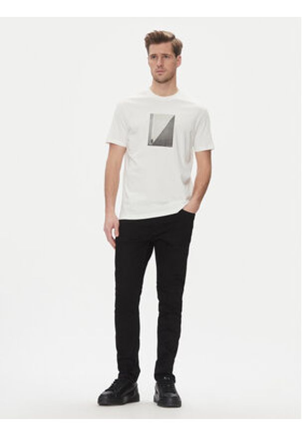 Armani Exchange T-Shirt XM000753 AF10361 U0009 Biały Regular Fit. Kolor: biały. Materiał: bawełna