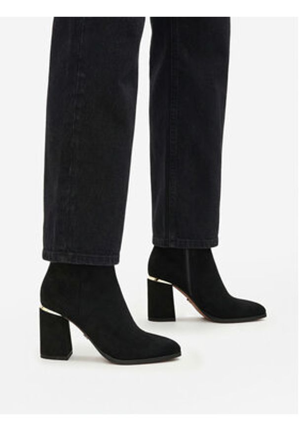 Nine West Botki CEO-JASMIN-01 Czarny. Kolor: czarny. Materiał: materiał