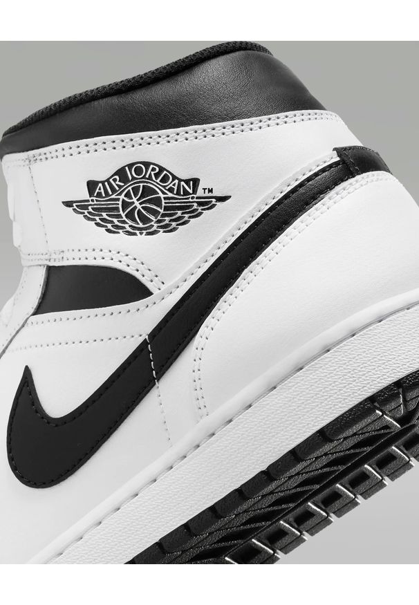 Nike Air Jordan 1 Sneakersy męskie. Kolor: biały. Model: Nike Air Jordan