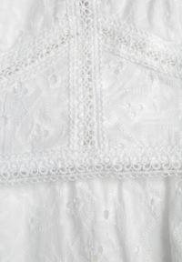 Born2be - Biały Komplet w Stylu Boho Koronkowy Top i Spódnica Rozkloszowana z Gumką w Pasie Sovemia. Kolor: biały. Materiał: koronka. Wzór: aplikacja #4