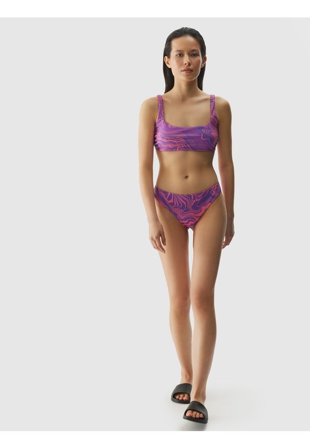 4f - 4F Dół od bikini damski - różowy XS. Kolor: różowy. Materiał: elastan, materiał, syntetyk, włókno. Wzór: nadruk