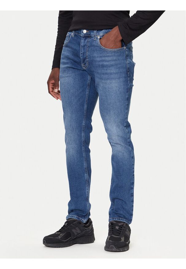 Tommy Jeans Jeansy DM0DM22168 Niebieski Regular Fit. Kolor: niebieski