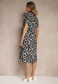Renee - Szaro-Czarna Koszulowa Sukienka z Bawełny w Panterkowy Print Iffiera. Okazja: na co dzień. Typ kołnierza: dekolt w kształcie V. Kolor: szary. Materiał: bawełna. Długość rękawa: krótki rękaw. Wzór: nadruk. Typ sukienki: koszulowe. Styl: klasyczny, casual #5