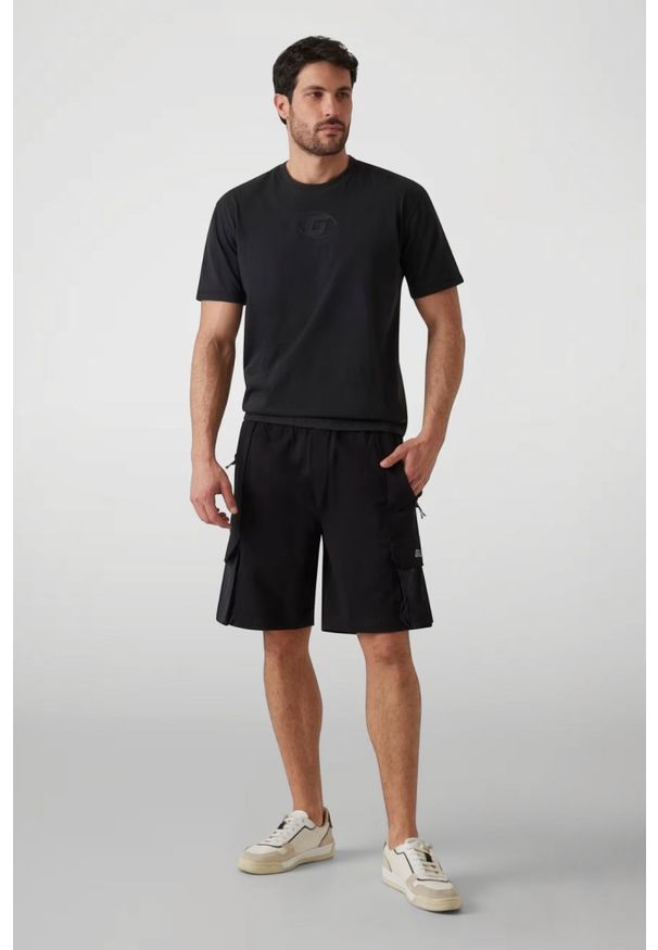 Guess - GUESS Czarne shorty męskie Rubus Cargo. Kolor: czarny